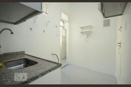 Apartamento à venda com 60m², 2 quartos e sem vagaCozinha