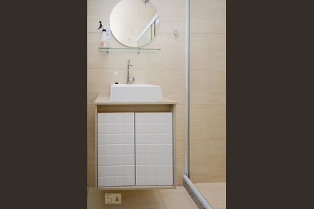 Apartamento à venda com 60m², 2 quartos e sem vagaBanheiro - Armário