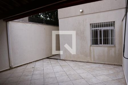 Casa para alugar com 300m², 3 quartos e 4 vagasQuintal