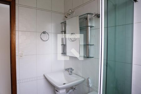 Casa para alugar com 300m², 3 quartos e 4 vagasBanheiro da Suíte