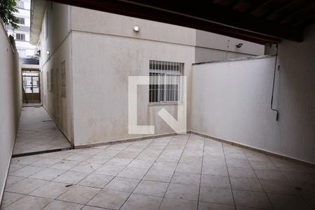 Casa para alugar com 300m², 3 quartos e 4 vagasQuintal