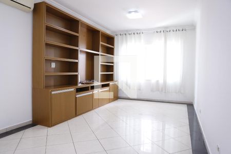 Sala de casa para alugar com 3 quartos, 300m² em Vila Guedes, São Paulo