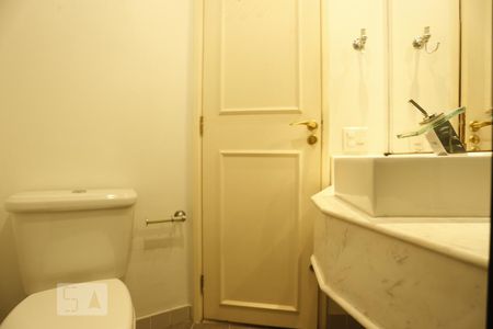 Apartamento para alugar com 65m², 2 quartos e 1 vagaBanheiro - Torneira