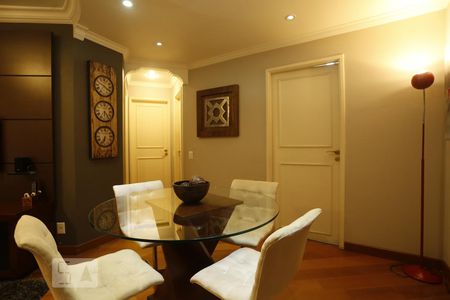 Apartamento para alugar com 65m², 2 quartos e 1 vagaSala