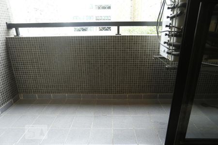 Apartamento para alugar com 65m², 2 quartos e 1 vagaVaranda