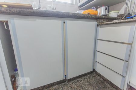 Casa à venda com 186m², 4 quartos e 2 vagasArmário