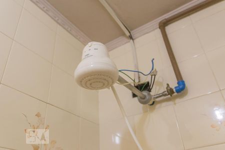 Casa à venda com 186m², 4 quartos e 2 vagasChuveiro