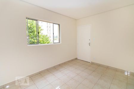 Sala de apartamento para alugar com 2 quartos, 65m² em Vila Constança, São Paulo