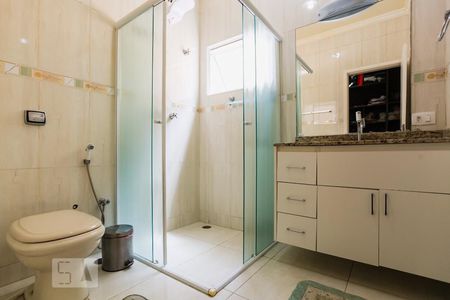 Casa à venda com 180m², 3 quartos e 6 vagas Casa à venda com 180m², 3 quartos e 6 vagasBanheiro Suíte 1