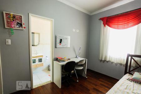 Casa à venda com 180m², 3 quartos e 6 vagas Casa à venda com 180m², 3 quartos e 6 vagasSuíte 3