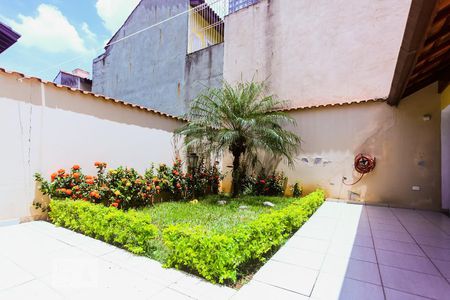 Casa à venda com 180m², 3 quartos e 6 vagas Casa à venda com 180m², 3 quartos e 6 vagasÁrea Externa