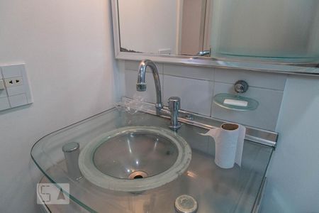 Apartamento para alugar com 63m², 2 quartos e 1 vaga Apartamento para alugar com 63m², 2 quartos e 1 vagaBanheiro