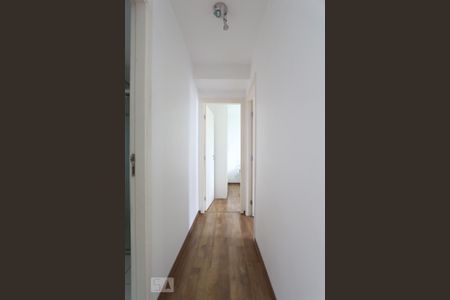 Corredor de apartamento para alugar com 2 quartos, 49m² em Parque Reboucas, São Paulo