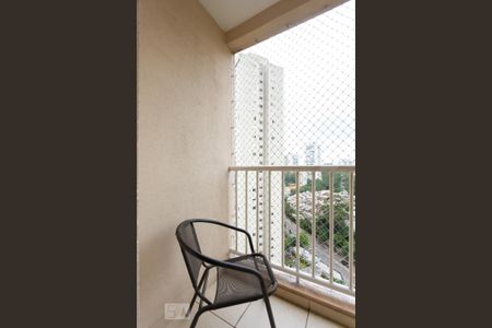 Varanda da sala de apartamento para alugar com 2 quartos, 49m² em Parque Reboucas, São Paulo