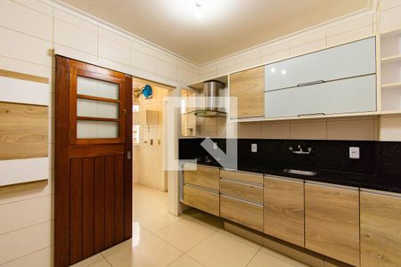Apartamento à venda com 200m², 3 quartos e 1 vagaCozinha
