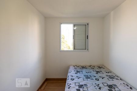 Quarto 2 de apartamento para alugar com 2 quartos, 45m² em Vila Anastácio, São Paulo