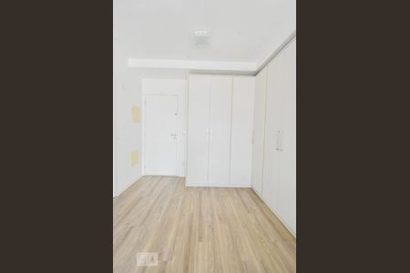 Sala de kitnet/studio para alugar com 1 quarto, 36m² em Brooklin Paulista, São Paulo