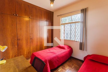 Quarto 2 de apartamento para alugar com 2 quartos, 80m² em São Lucas, Belo Horizonte