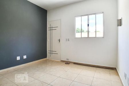 Sala de casa de condomínio para alugar com 2 quartos, 70m² em Jardim Belem, São Paulo