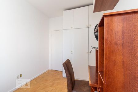 Dormitório de apartamento para alugar com 2 quartos, 83m² em Auxiliadora, Porto Alegre