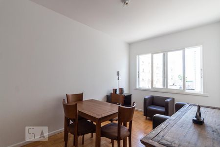 Sala de apartamento para alugar com 2 quartos, 83m² em Auxiliadora, Porto Alegre