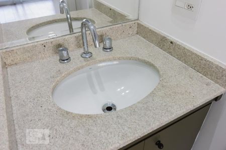 Studio para alugar com 30m², 0 quarto e 1 vaga Studio para alugar com 30m², 0 quarto e 1 vagaBanheiro Pia