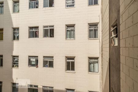 Vista da Sala de apartamento para alugar com 2 quartos, 50m² em Conjunto Residencial José Bonifácio, São Paulo