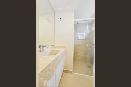 Banheiro Suíte 01 de apartamento para alugar com 3 quartos, 100m² em Jardim das Acácias, São Paulo