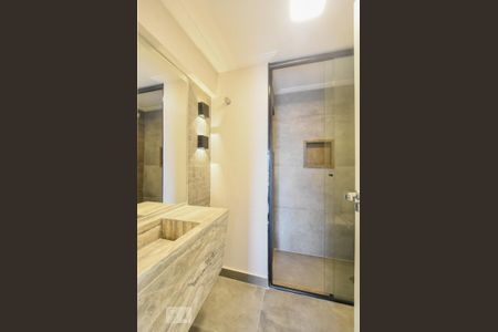 Apartamento para alugar com 100m², 3 quartos e 1 vagaBanheiro 02