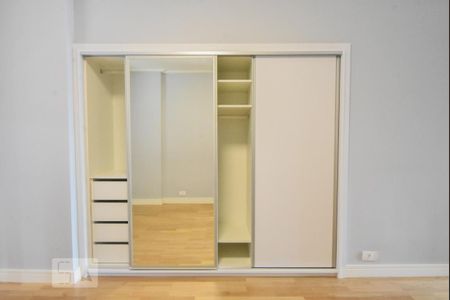 Apartamento para alugar com 100m², 3 quartos e 1 vagaSuíte 01