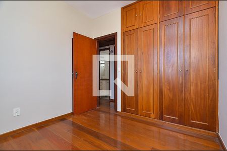 Quarto 1 de apartamento para alugar com 3 quartos, 93m² em Sagrada Família, Belo Horizonte