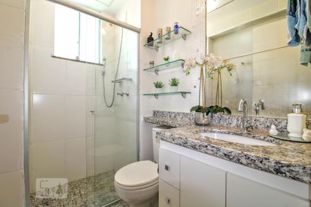 Apartamento para alugar com 80m², 3 quartos e 2 vagas Apartamento para alugar com 80m², 3 quartos e 2 vagasBanheiro