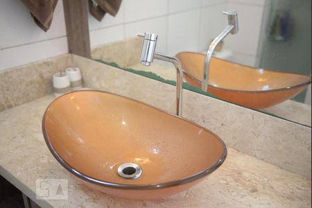Apartamento para alugar com 55m², 2 quartos e 2 vagasBanheiro