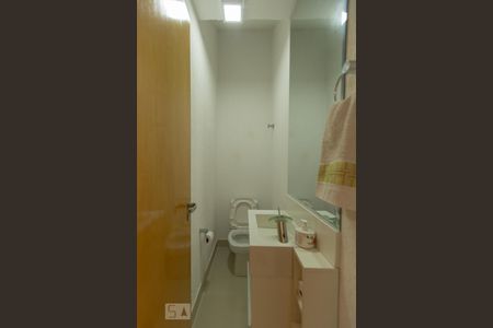 Lavabo de casa de condomínio à venda com 3 quartos, 226m² em Vila Aricanduva, São Paulo