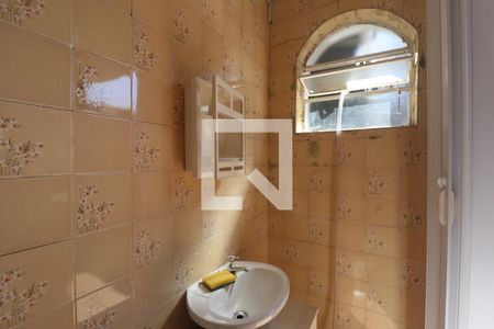 Casa à venda com 320m², 4 quartos e 2 vagasBanheiro de serviço