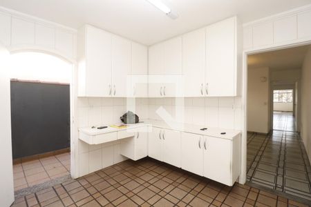 Casa à venda com 320m², 4 quartos e 2 vagasCozinha