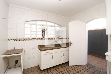 Casa à venda com 320m², 4 quartos e 2 vagasCozinha