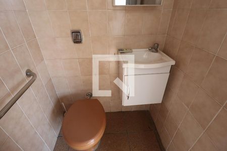 Casa à venda com 320m², 4 quartos e 2 vagasBanheiro