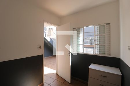 Casa à venda com 320m², 4 quartos e 2 vagasQuarto de Serviço