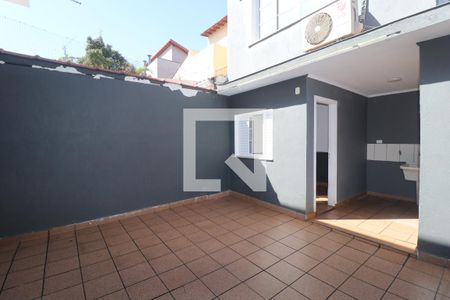 Casa à venda com 320m², 4 quartos e 2 vagasQuintal