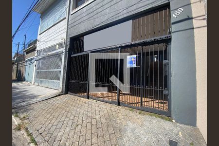 Casa à venda com 320m², 4 quartos e 2 vagasFachada
