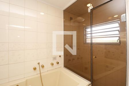 Casa à venda com 320m², 4 quartos e 2 vagasBanheiro da Suíte