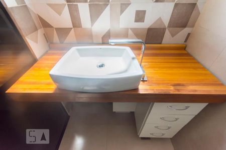 Apartamento para alugar com 57m², 2 quartos e 1 vaga Apartamento para alugar com 57m², 2 quartos e 1 vagaBanheiro