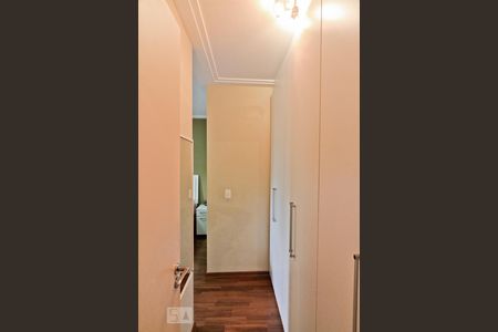 Quarto 1 de apartamento para alugar com 2 quartos, 50m² em Vila Basileia, São Paulo