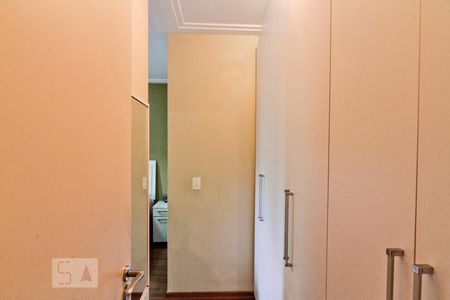 Quarto 1 de apartamento para alugar com 2 quartos, 50m² em Vila Basileia, São Paulo