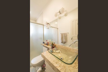 Casa à venda com 100m², 2 quartos e 1 vaga Casa à venda com 100m², 2 quartos e 1 vagaBanheiro