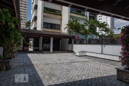 Apartamento para alugar com 252m², 4 quartos e 4 vagas Apartamento para alugar com 252m², 4 quartos e 4 vagasÁrea comum - Churrasqueira