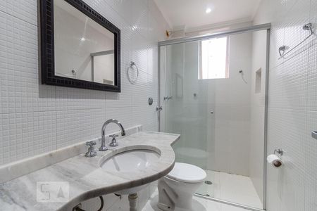 Banheiro de apartamento à venda com 1 quarto, 42m² em Petrópolis, Porto Alegre
