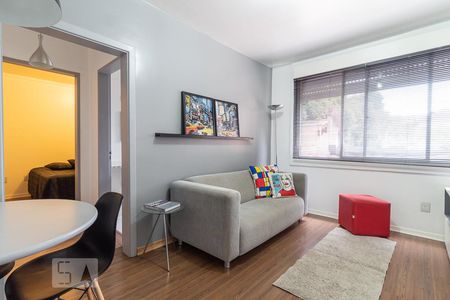 Sala de apartamento à venda com 1 quarto, 42m² em Petrópolis, Porto Alegre