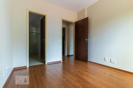 Quarto da suíte de apartamento à venda com 2 quartos, 90m² em Vila Itapura, Campinas